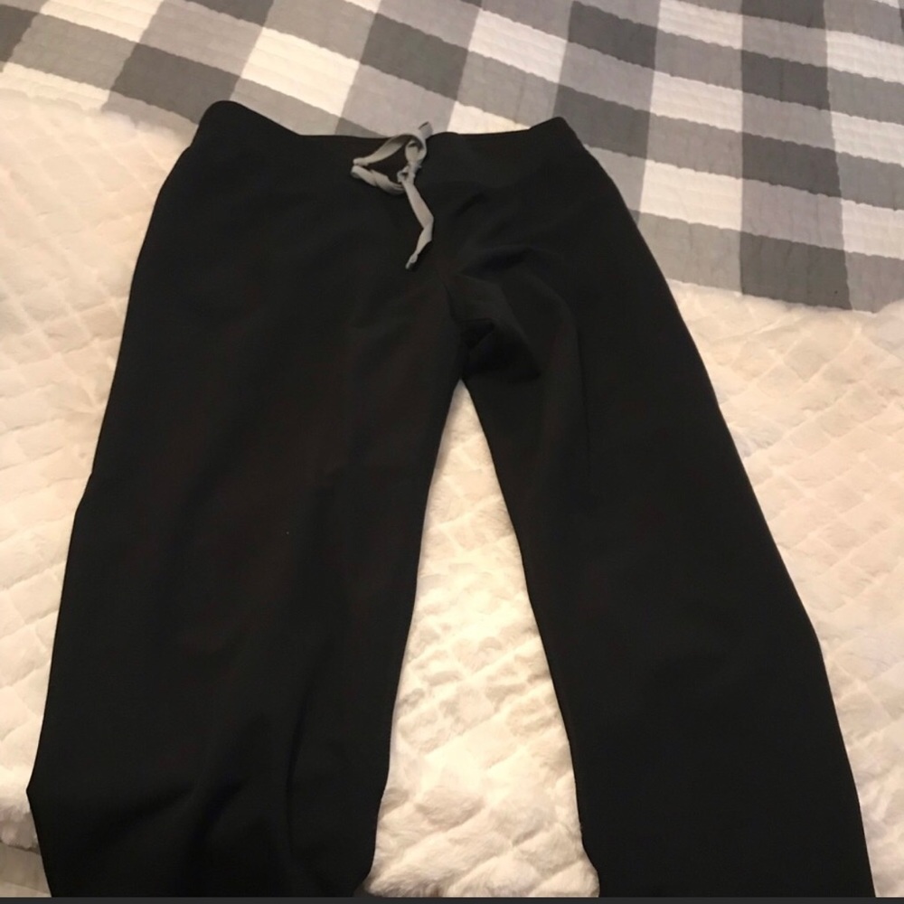 FIGS Livingston scrub pants size S